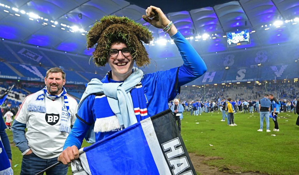 V-llig-verr-ckte-Angebote-HSV-Fan-verkauft-Schraube-vom-Aufstiegstor