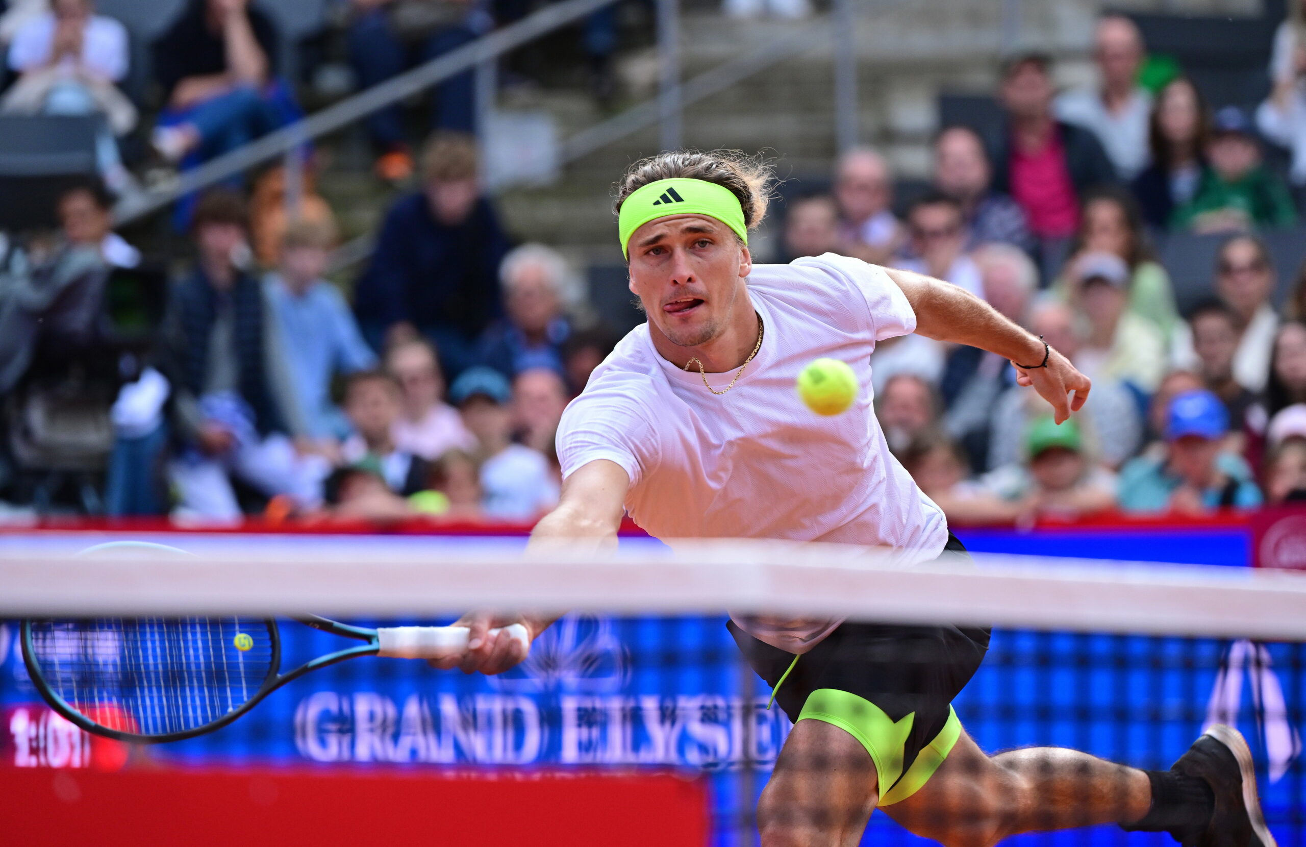 Alexander Zverev erreichte in Hamburg die zweite Runde.