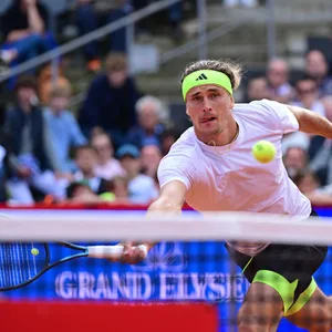 Alexander Zverev erreichte in Hamburg die zweite Runde.