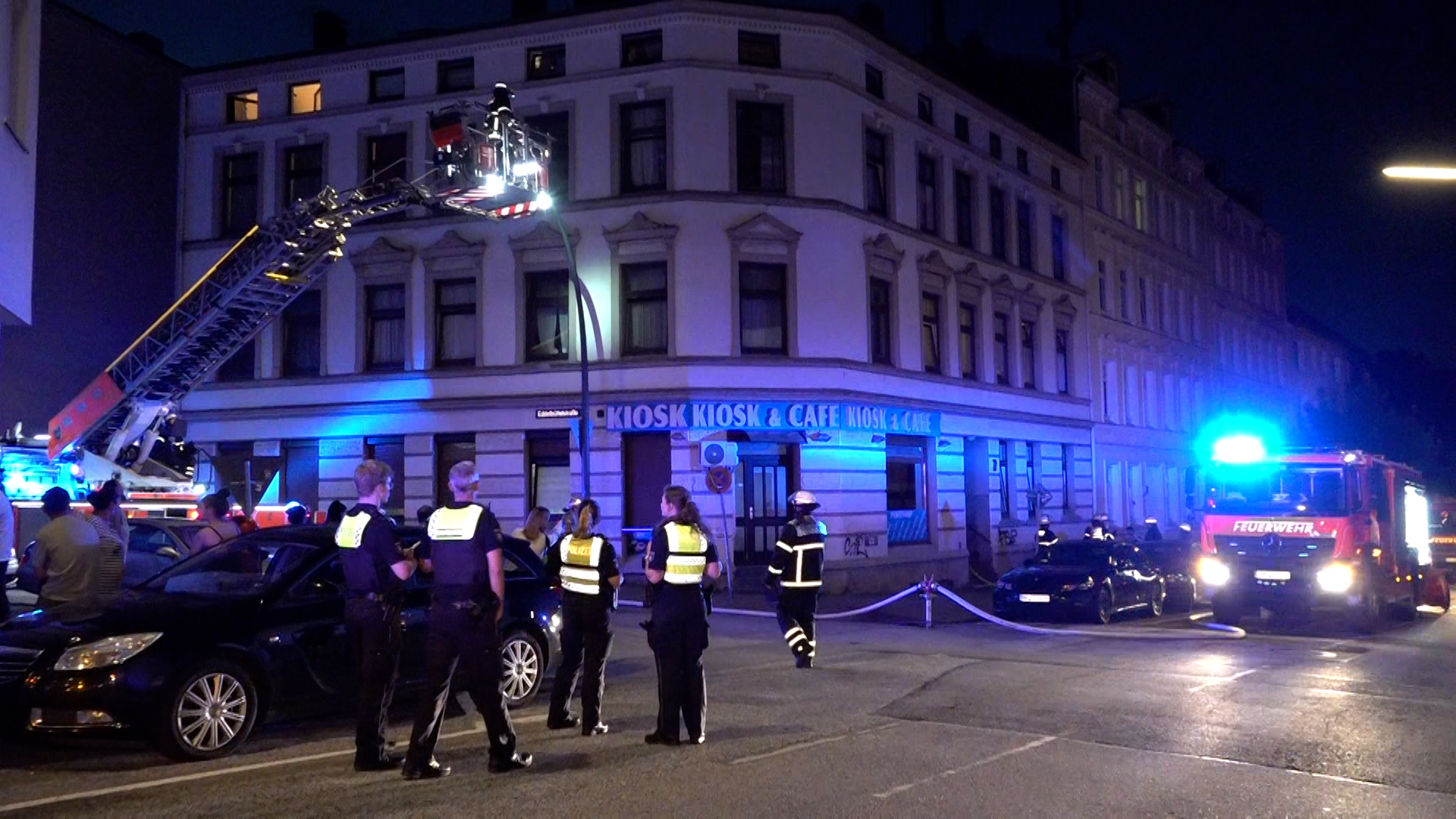 In der Nacht zum Sonntag kam es zu einem Großeinsatz an der Hohen Straße.