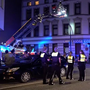 In der Nacht zum Sonntag kam es zu einem Großeinsatz an der Hohen Straße.