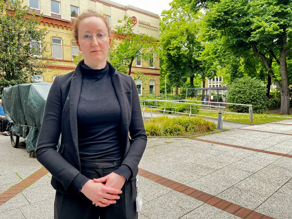 Sprecherin nathalie Krüger lobt alle Einsatzkräfte und Pflegepersonal nach dem verheerenden Brand in Krankenhaus