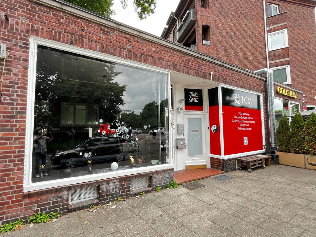 Schüsse im feinen Uhlenhorst – unzählige Einschüsse in Tattoo-Studio