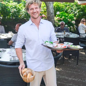 Cedric Horstmann (31) ist hier seit einem Jahr der Chef.
