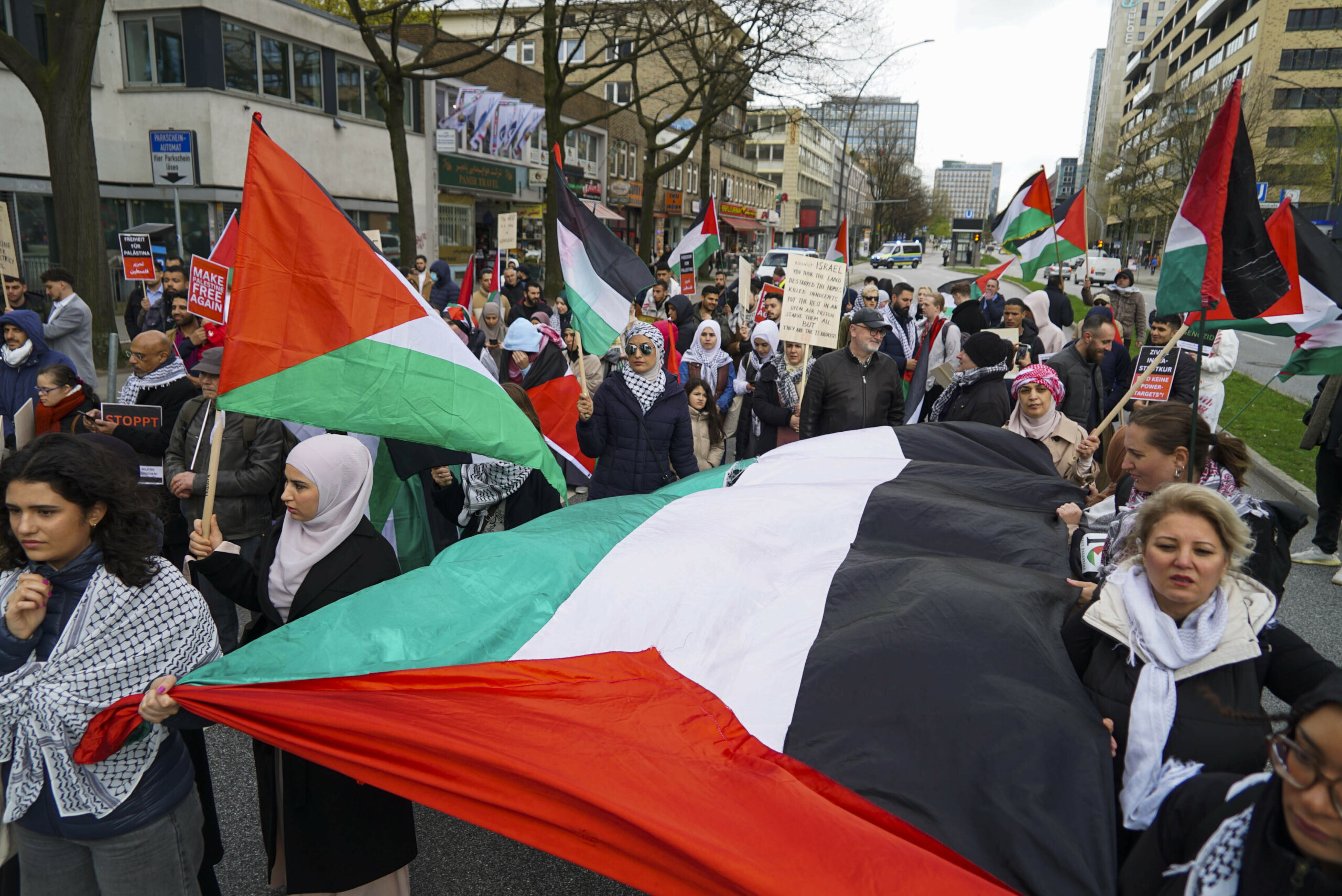 Eine Demo gegen den Krieg in Gaza in Hamburg.
