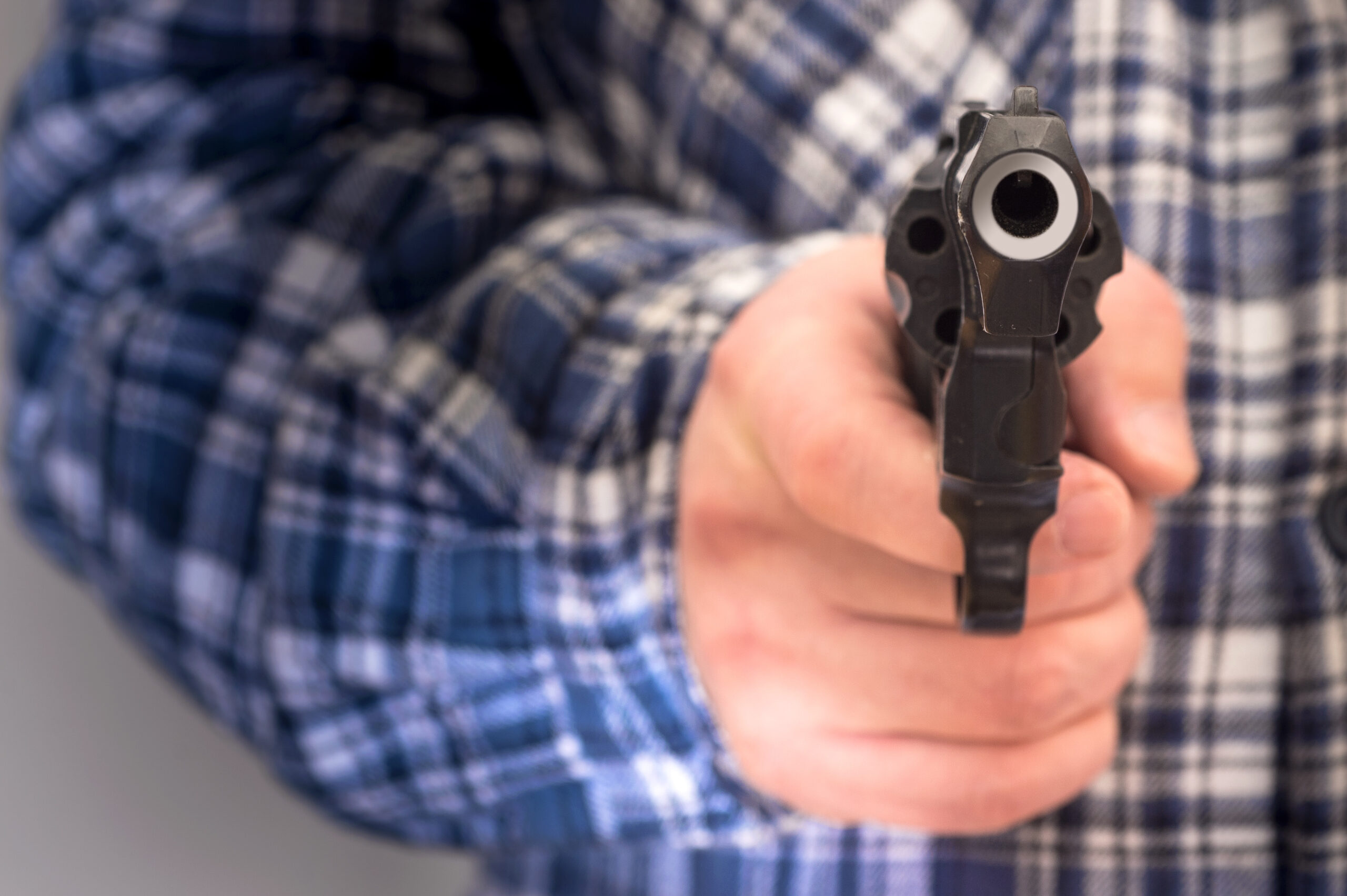 Versuchter raubüberfall auf Kiosk in Famrsen-Berne. Täter drohte mit Pistole