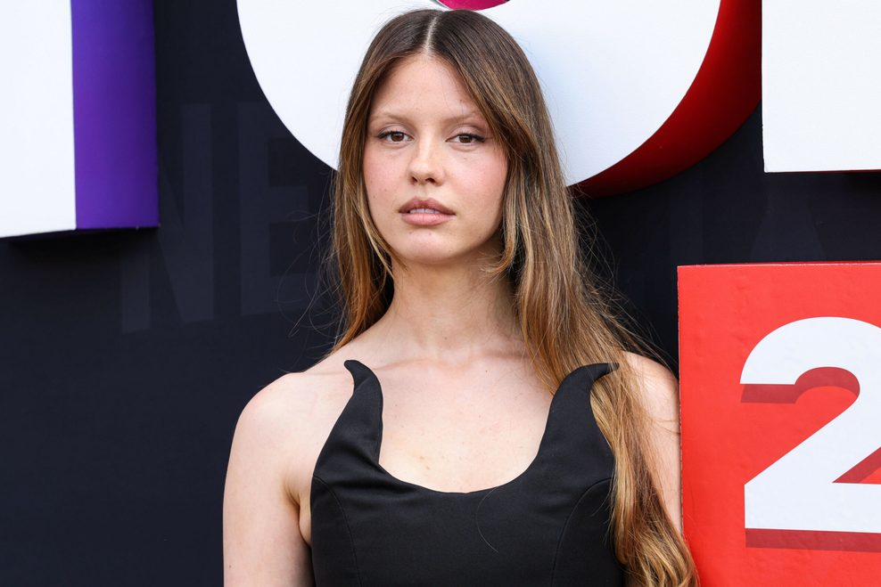 Mia Goth wird die neue Gegenspielerin von Ryan Gosling.