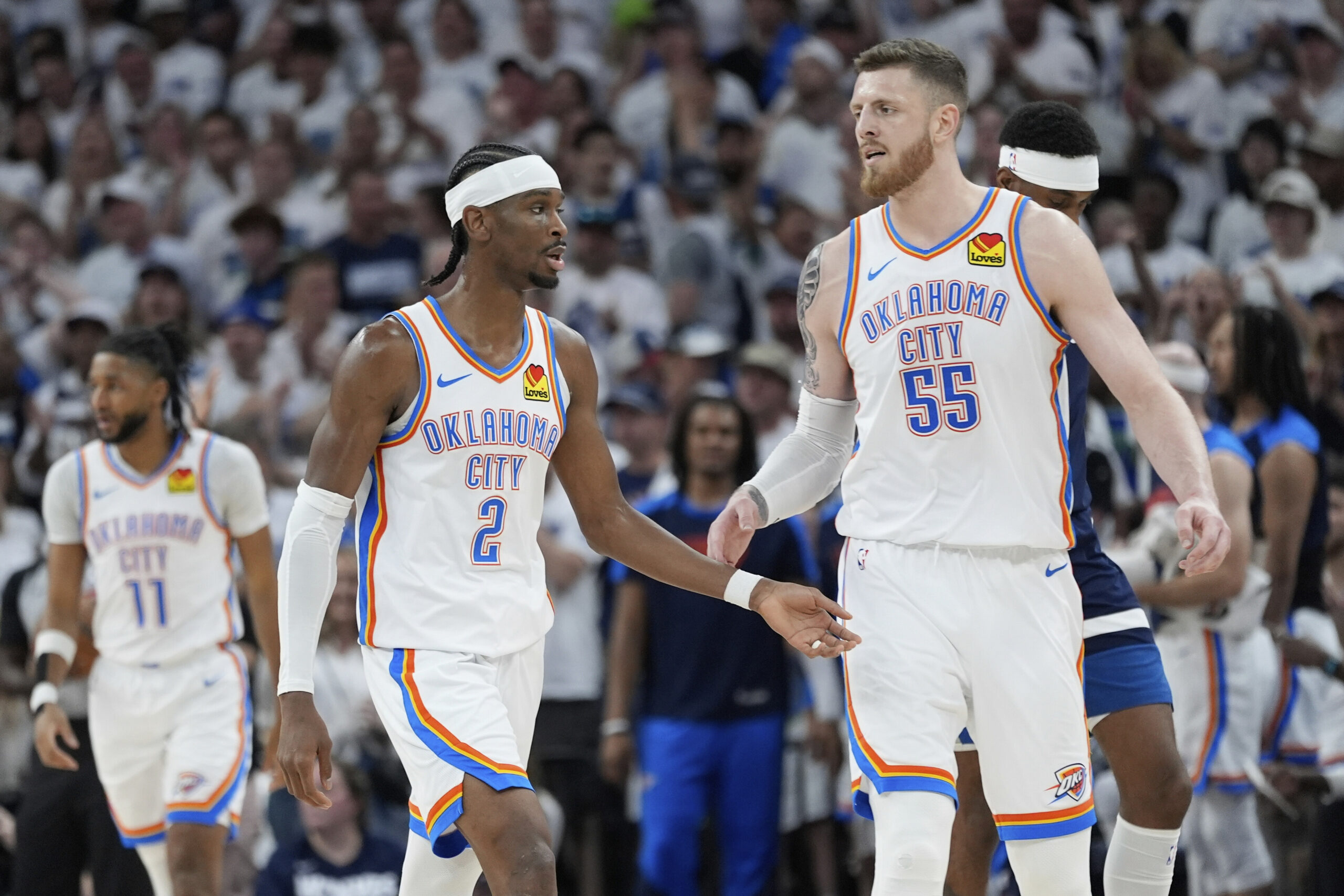 Shai Gilgeous-Alexander und Isaiah Hartenstein