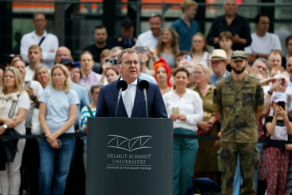 Verteidigungsminister Boris Pistorius (SPD) spricht bei einer Veranstaltung im Rahmen des Nationalen Veteranentags, der 2025 erstmals begangen wird.