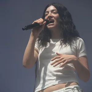 Die Sängerin Lorde hat ein neues Album rausgebracht.