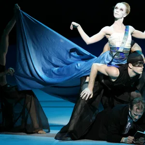 Ensemble-Mitglieder proben auf der Bühne der Staatsoper das Ballett „Die kleine Meerjungfrau“ (2007).