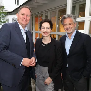 Kultursenator Carsten Brosda, Thalia-Intendantin Sonja Anders, Block-Chef Carsten Horn (v.l.)