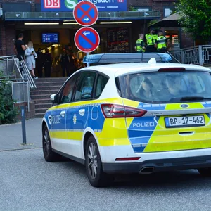 Bundespolizisten waren am Bahnhof Bergedorf im Einsatz.