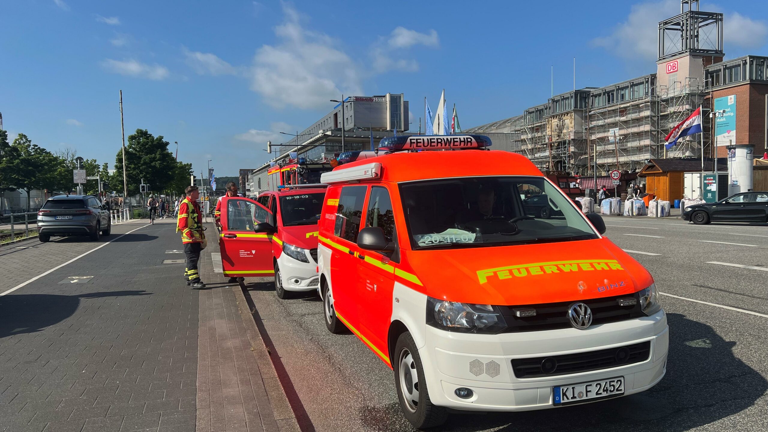 Am Samstagmorgen suchte die Feuerwehr Kiel nach einer vermissten Person im Hafen.