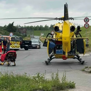 Rettungshubschrauber am Boden