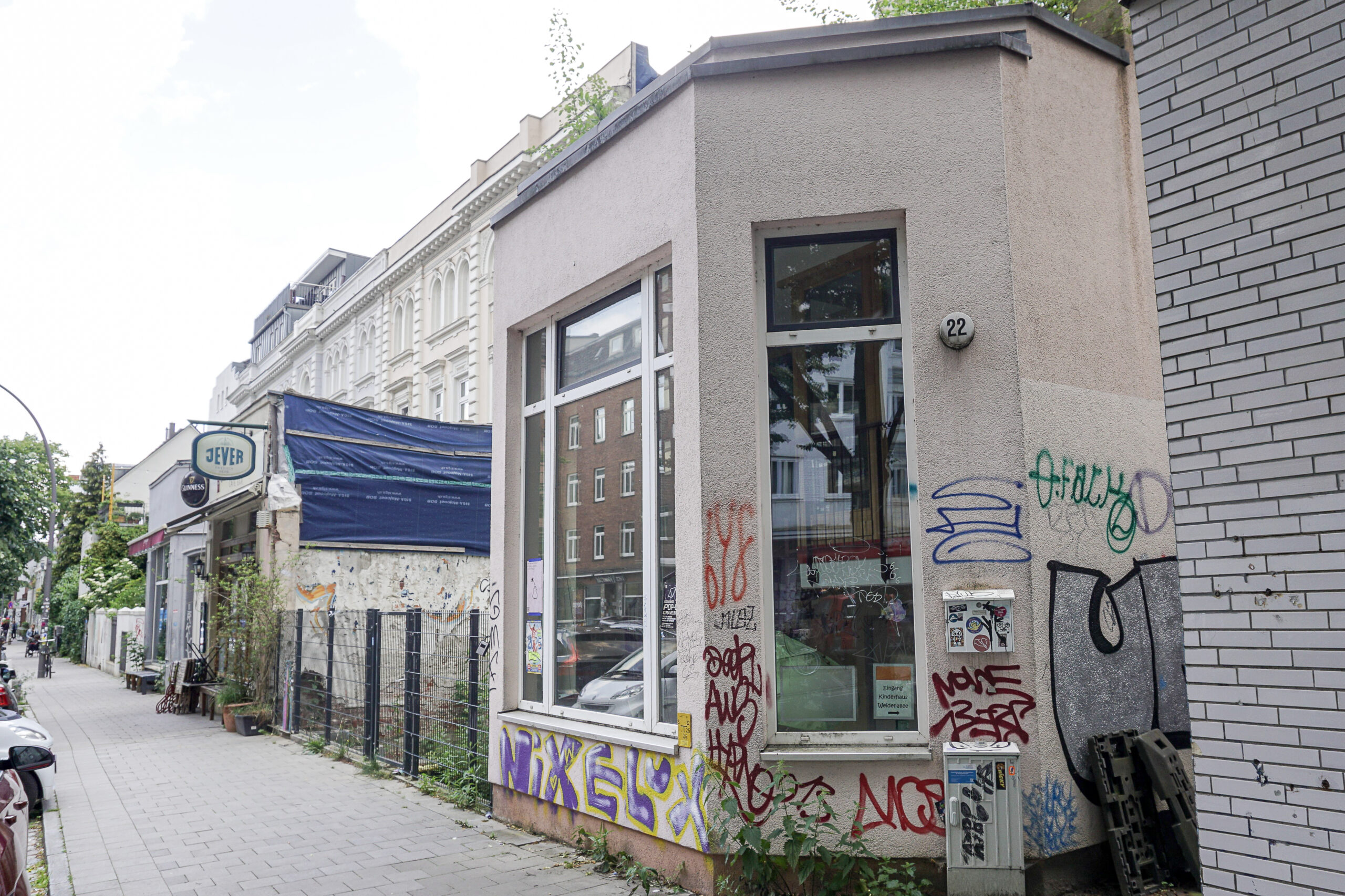 Bis 2018 wurde in der Weidenallee 22 eine Sternipark-Kita betrieben.
