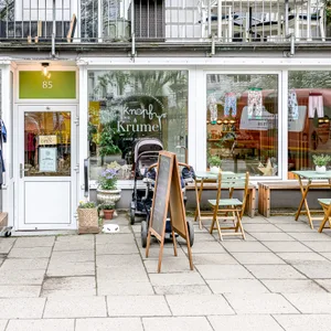 Das Café „Knopf und Krümel“ hat im Frühjahr in der Eichenstraße 85 eröffnet.