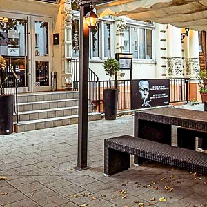 2017 hat die Bar "Rye & Dry" in der Bismarckstraße eröffnet.