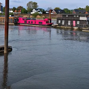 In dem Bereich wurde die Frau aus dem Wasser gerettet.