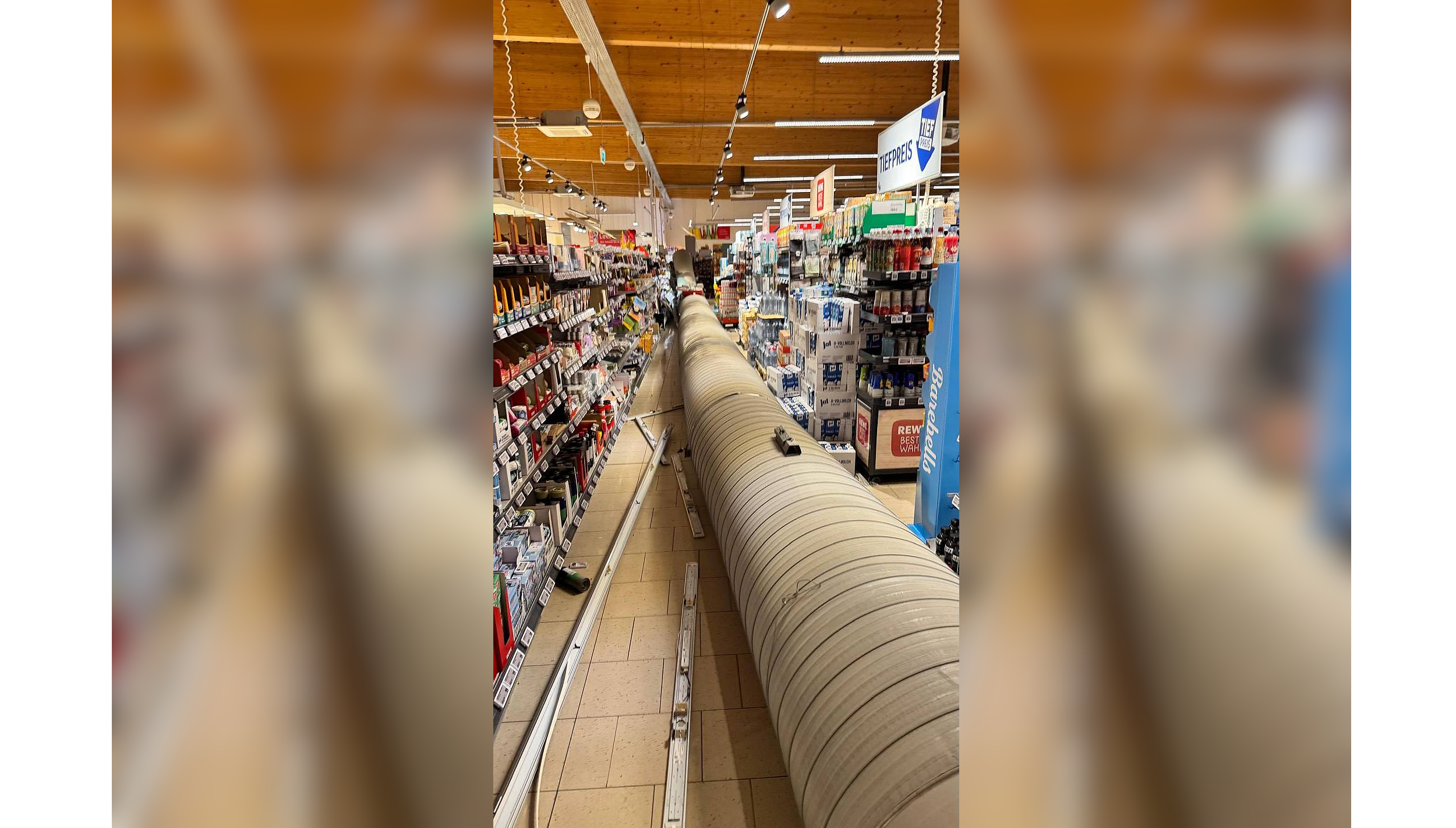 Lüftungsrohr im Rewe