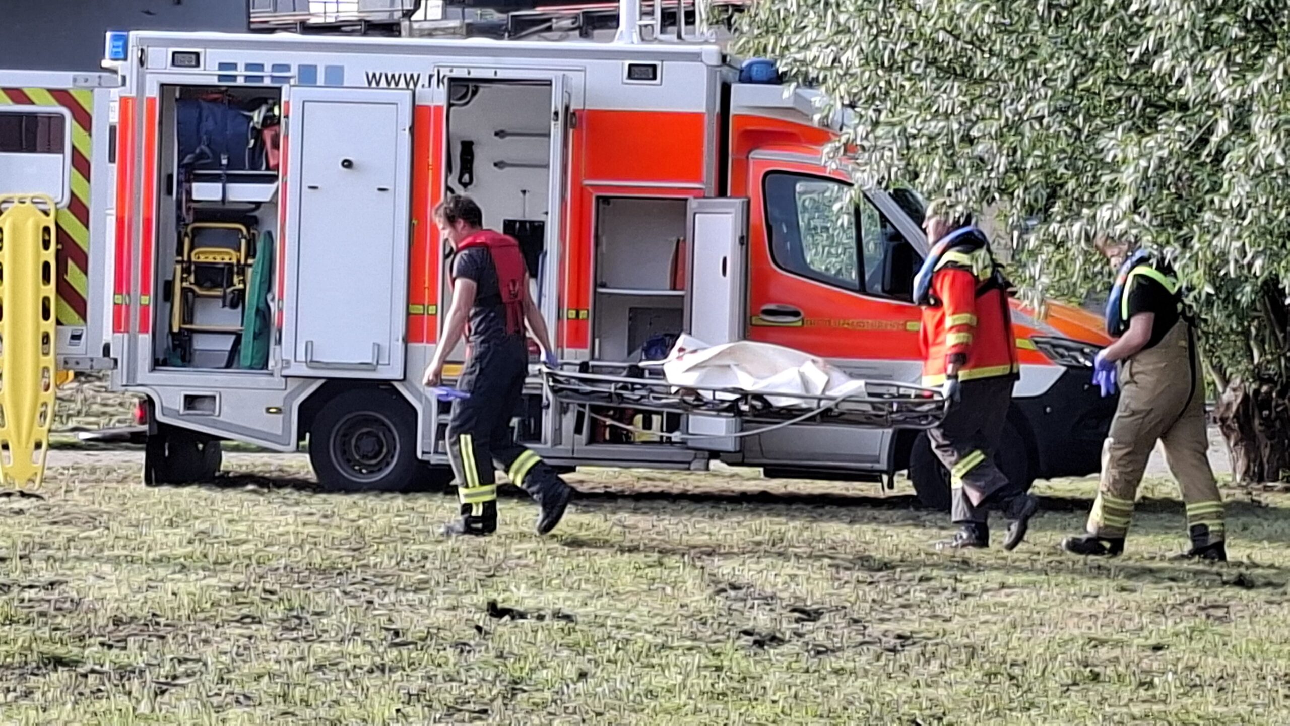 Eine Leiche wurde am Dienstagnachmittag aus der Elbe geborgen.