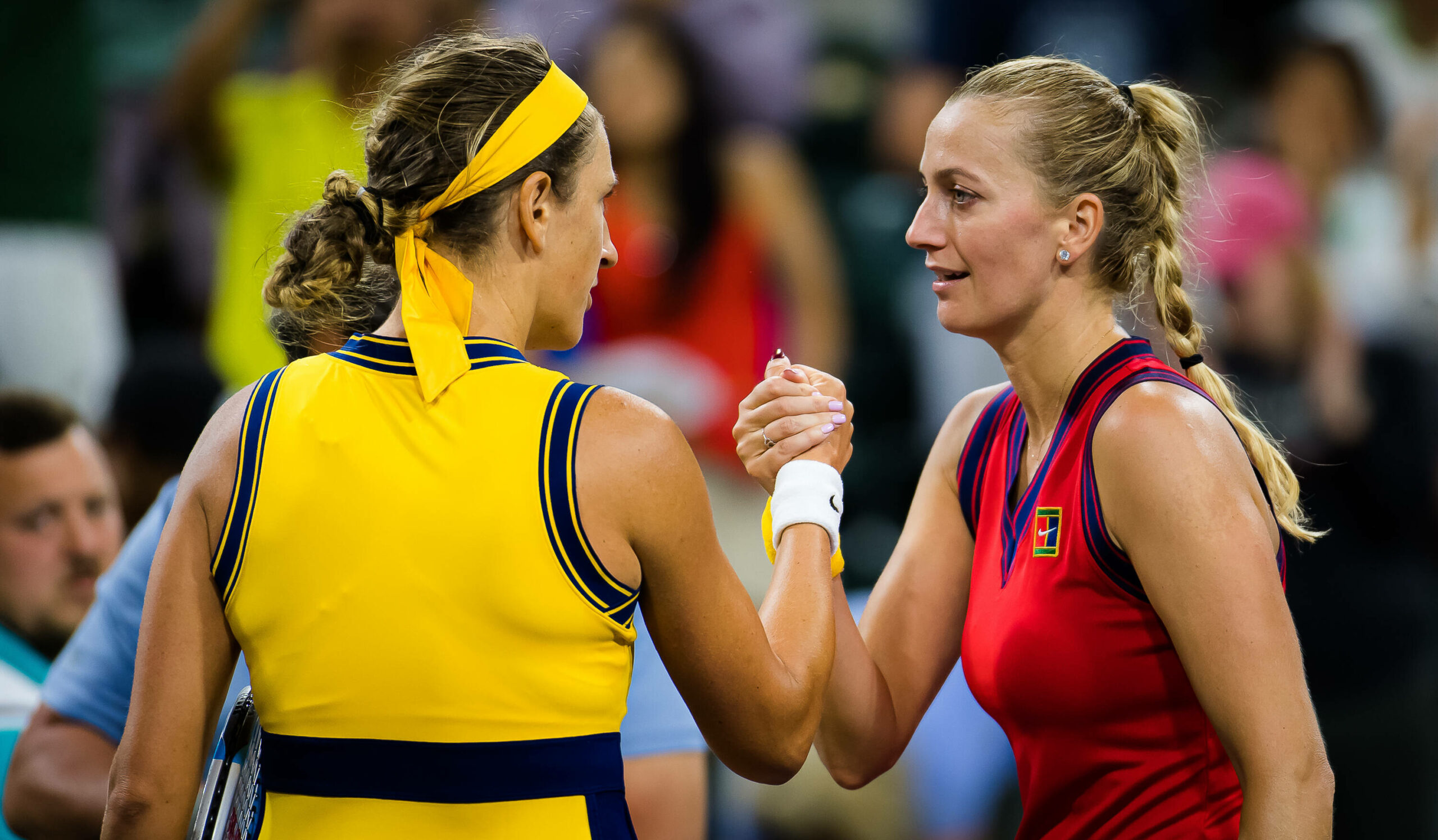 Petra Kvitova beim Shakehands mit Victoria Azarenka