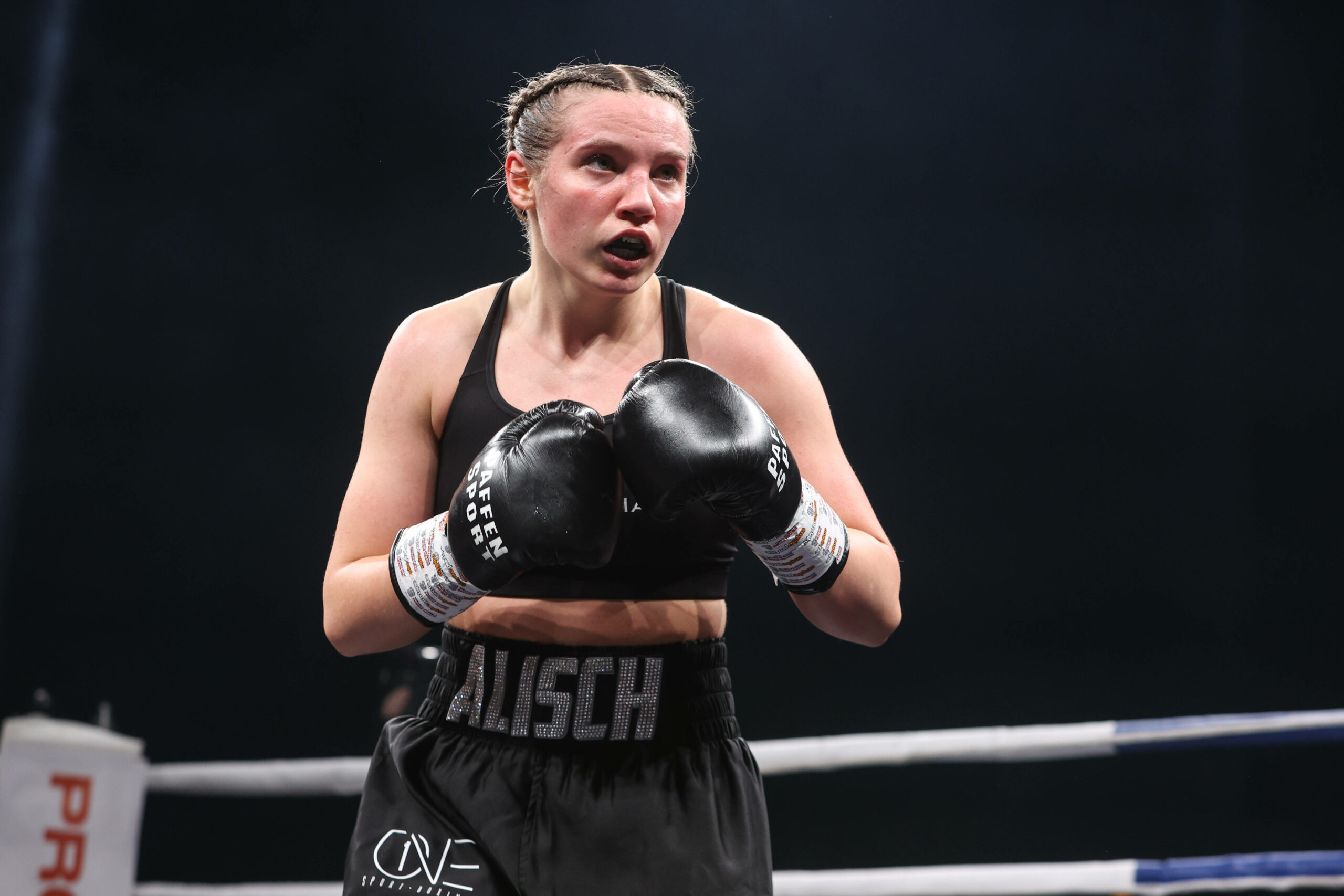 Sophie Alisch im Boxring