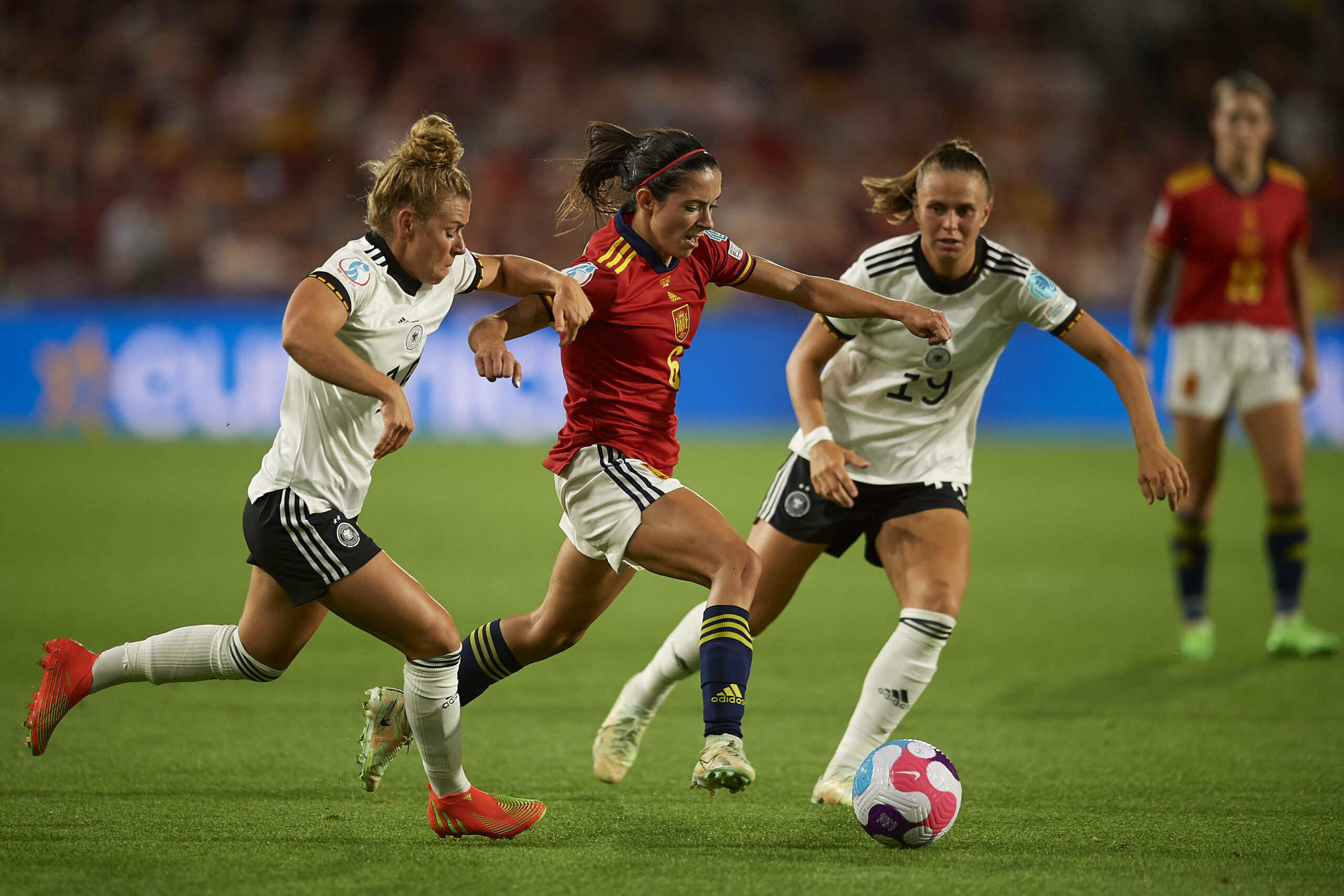 Aitana Bonmati im Spiel gegen Deutschland