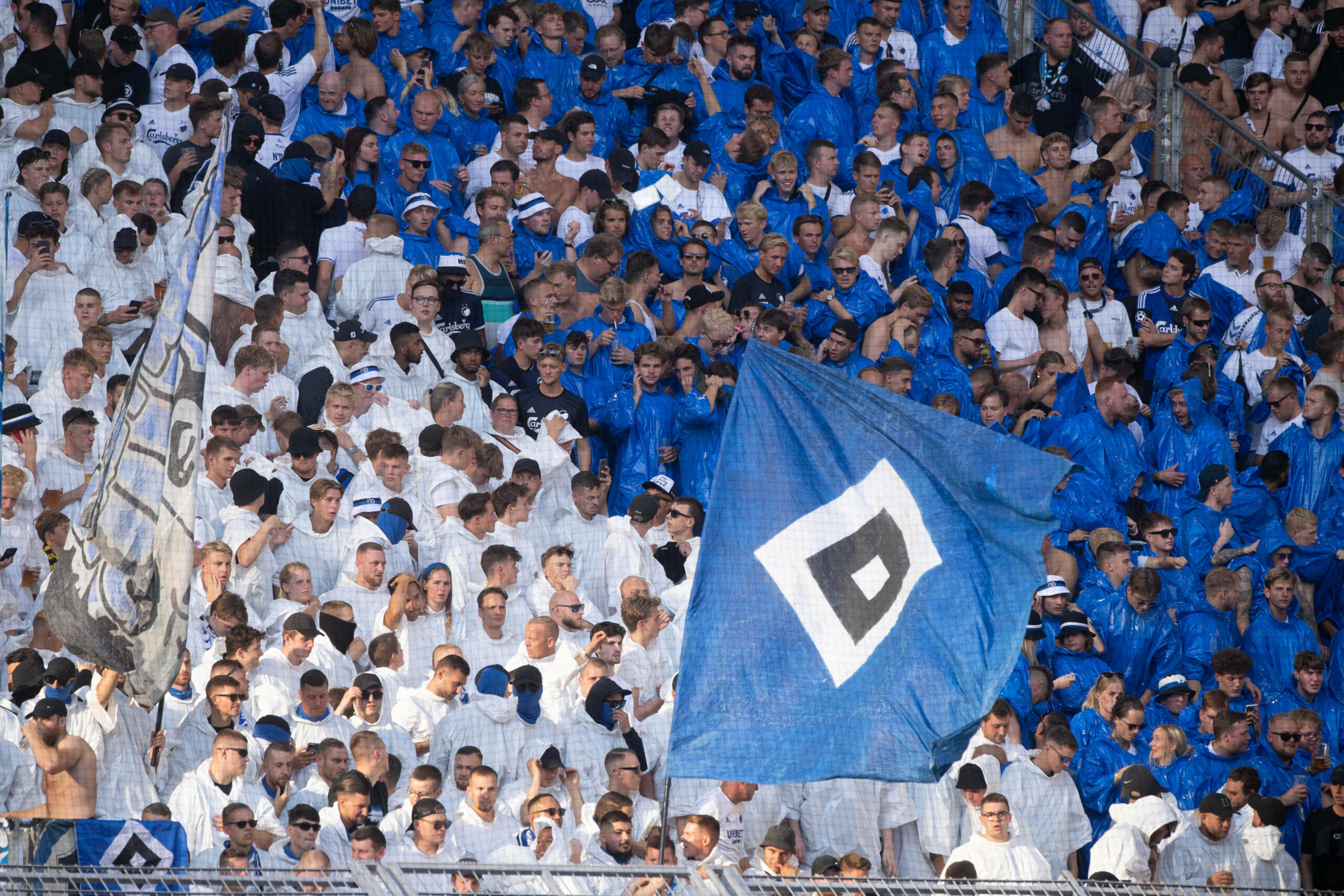 Im Kopenhagen-Block weht eine HSV-Fahne