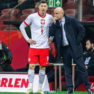 Robert Lewandowski und Michal Probierz reden miteinander
