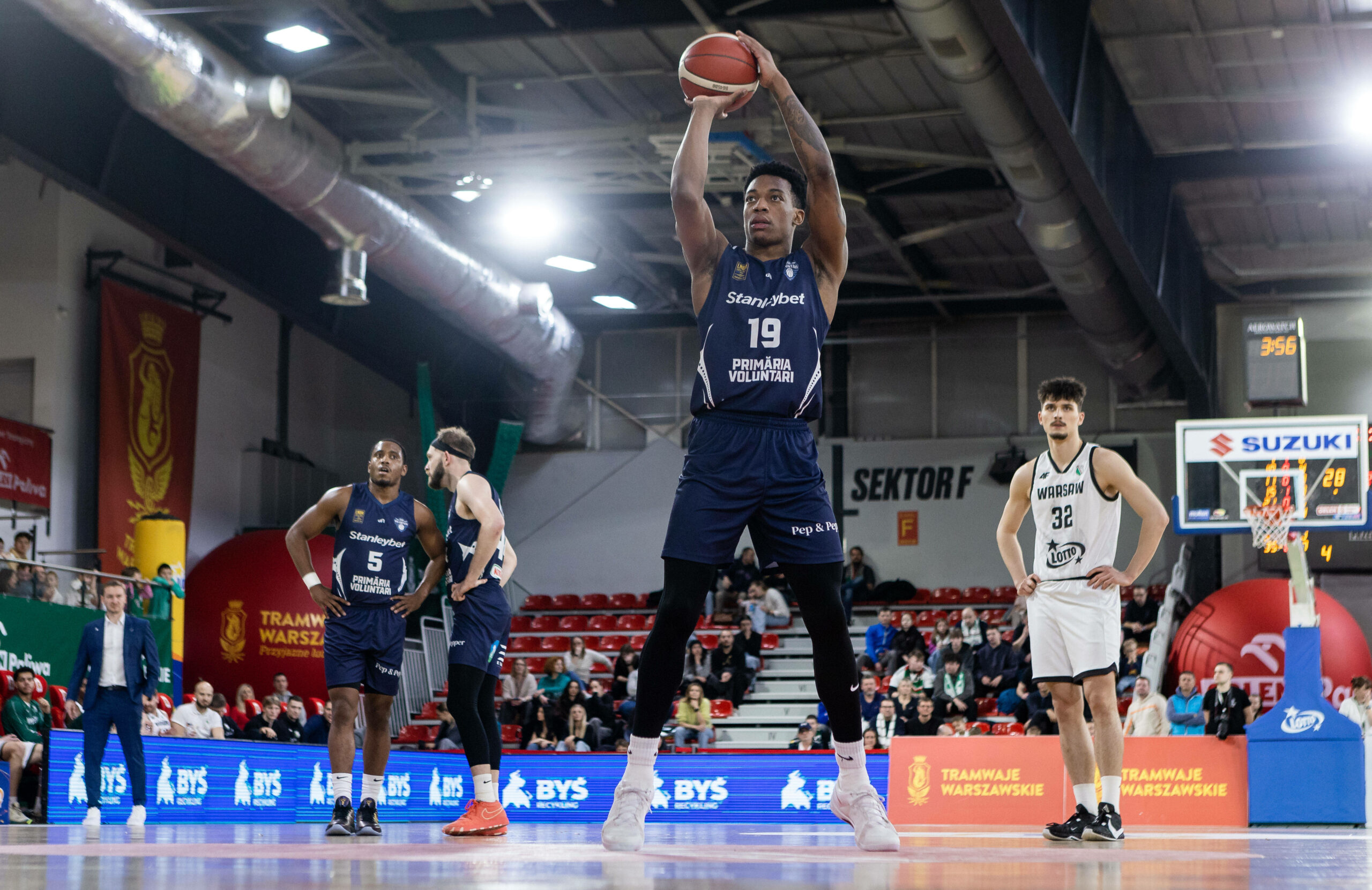Justin Edler-Davis beim Wurf