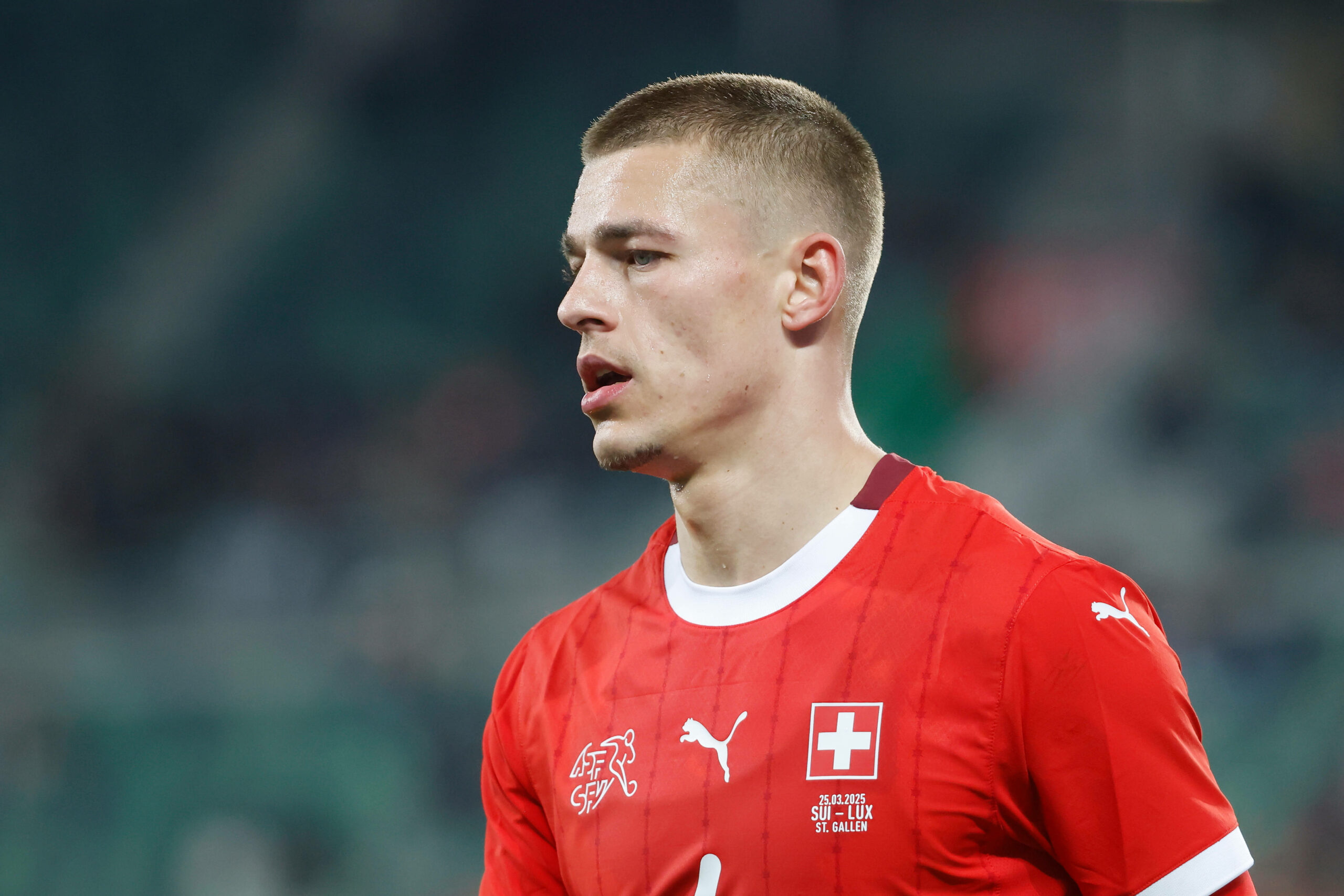 Miro Muheim ist in dieser und der kommenden Woche mit der Schweizer Nationalmannschaft in den USA unterwegs.