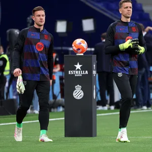 Marc-Andre ter Stegen und Wojciech Szczesny beim Aufwärmen
