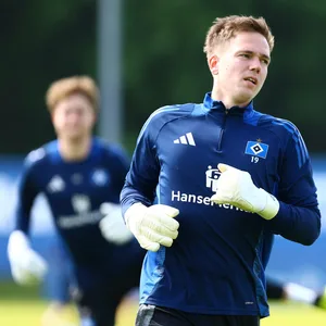 Matheo Raab beim HSV-Training