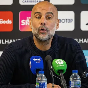 Pep Guardiola bei einer Pressekonferenz