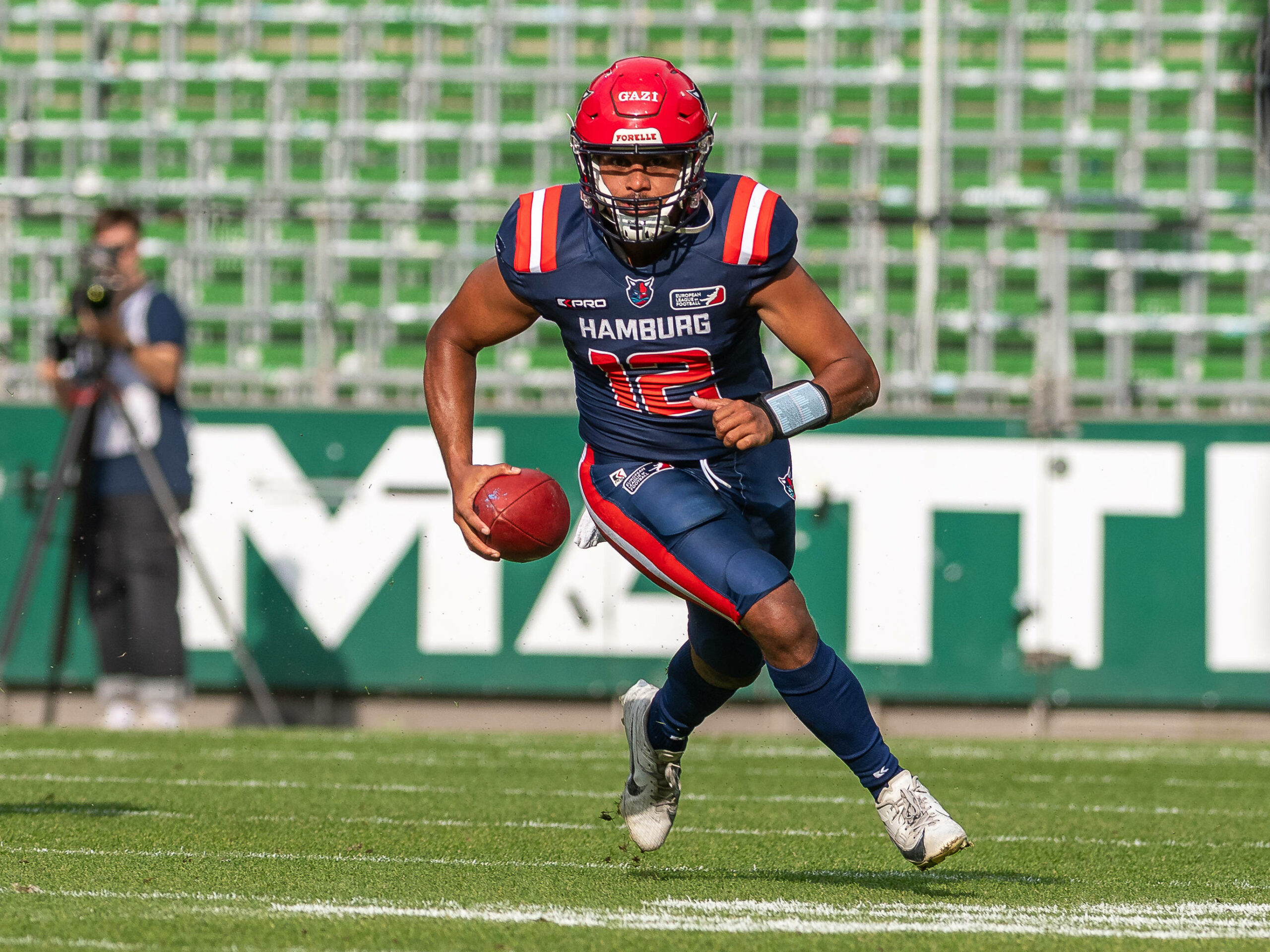 Taulia Tagovailoa bei seinem Debüt für die Hamburg Sea Devils in Bremen