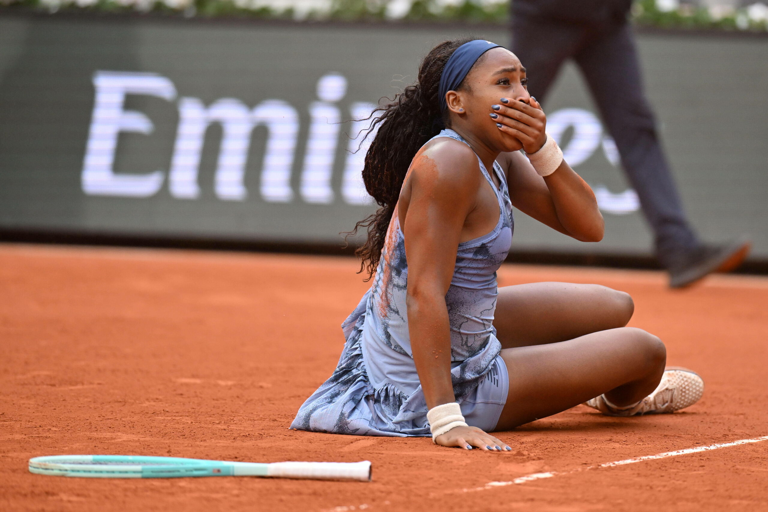 Coco Gauff sinkt ungläubig zu Boden