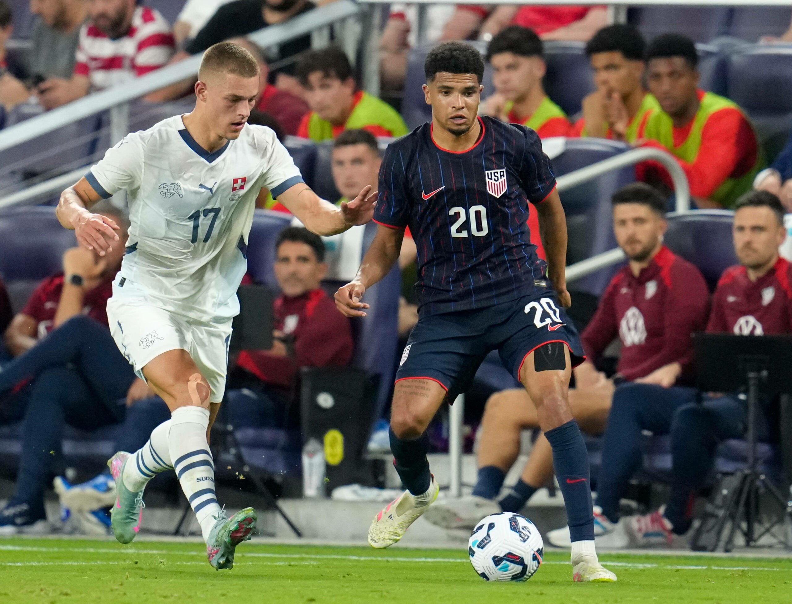 Miro Muheim im Schweizer Trikot gegen die USA