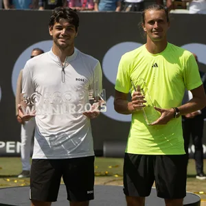 Alexander Zverev neben Taylor Fritz
