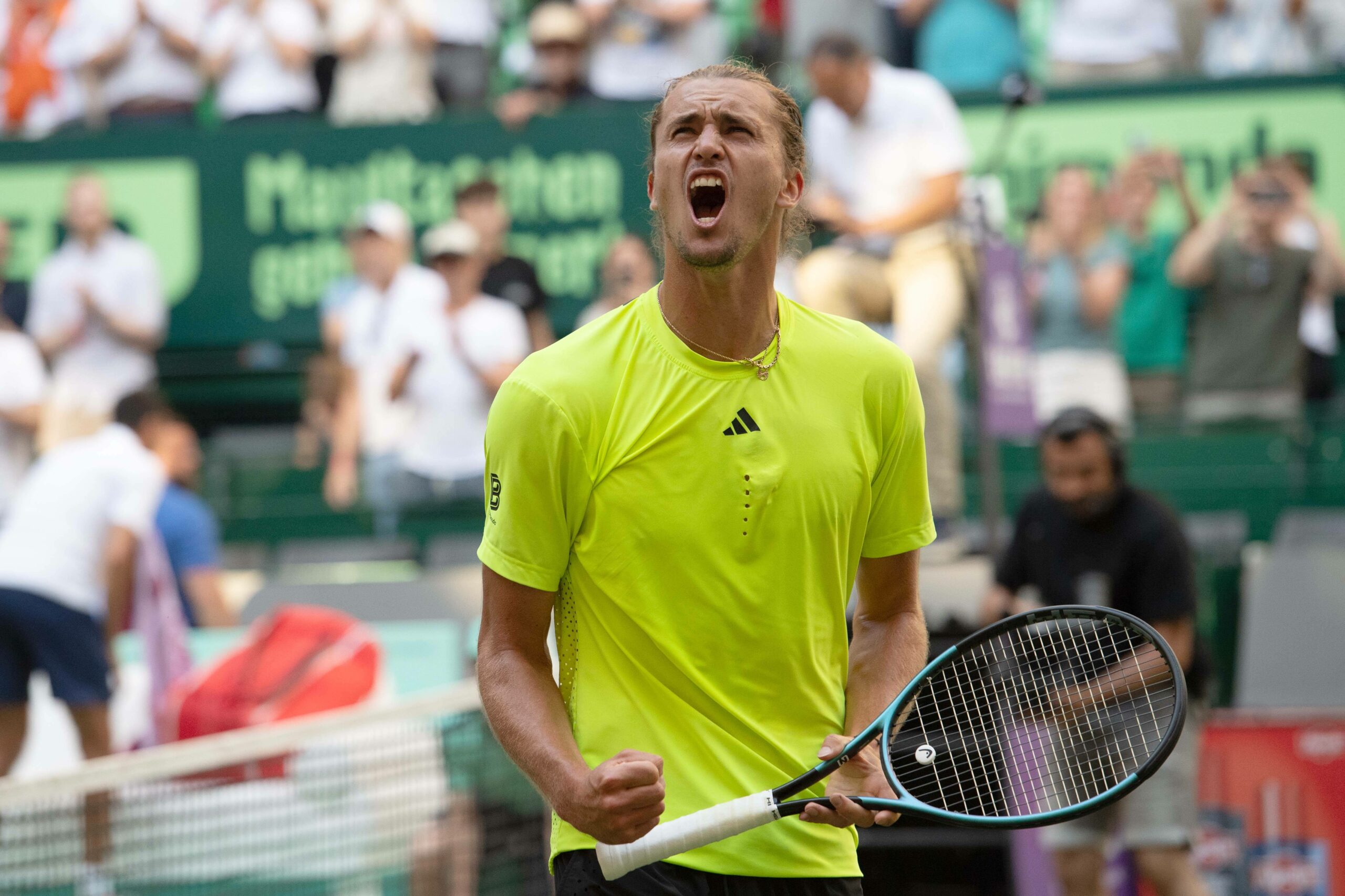 Alexander Zverev jubelt