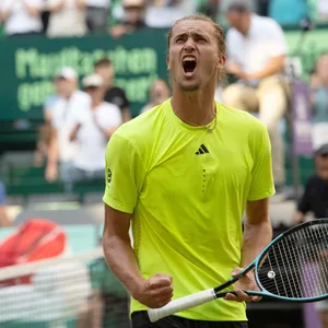 Alexander Zverev jubelt