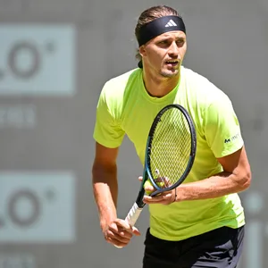 Alexander Zverev mit Schläger