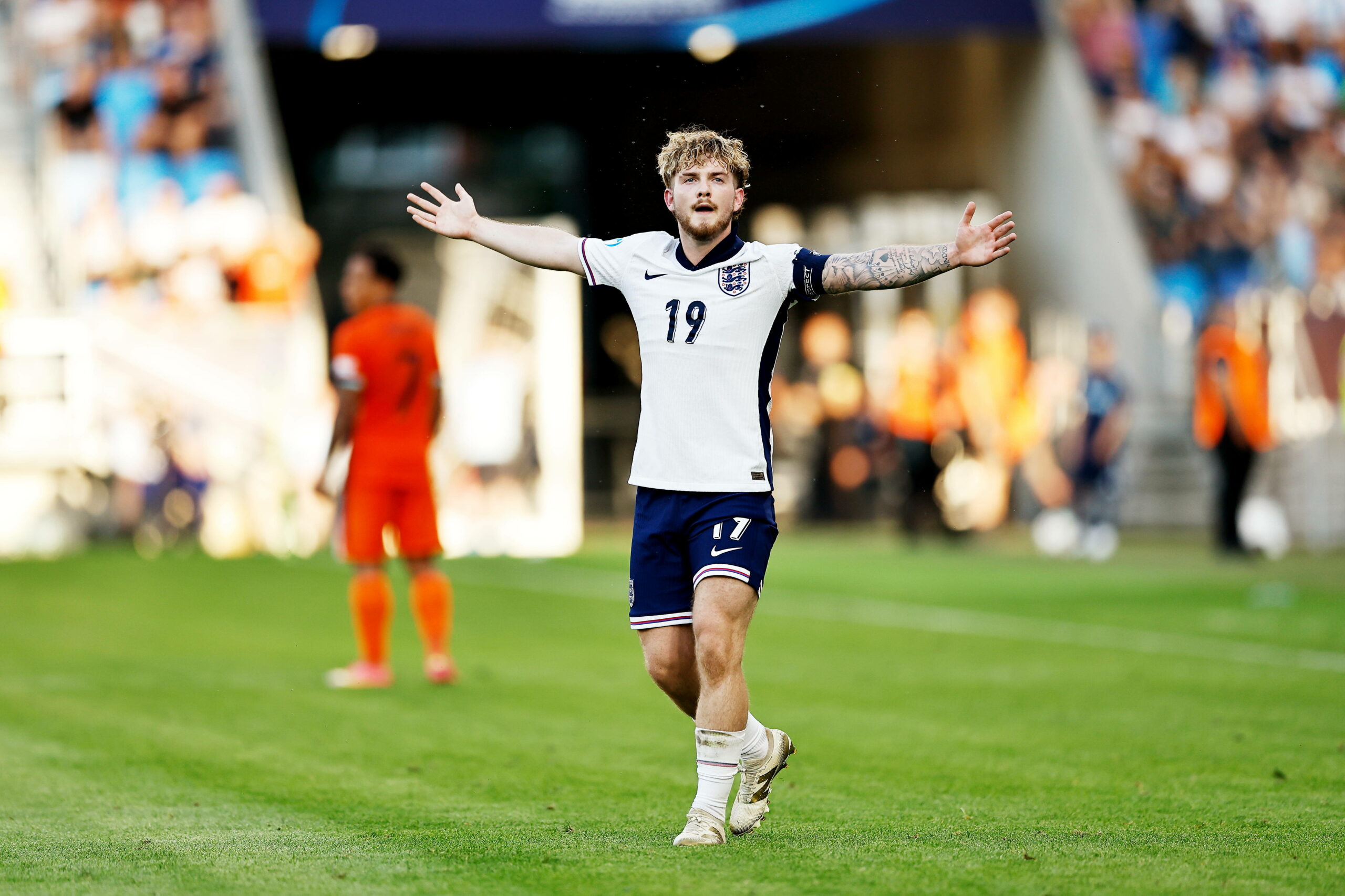 Harvey Elliott jubelt