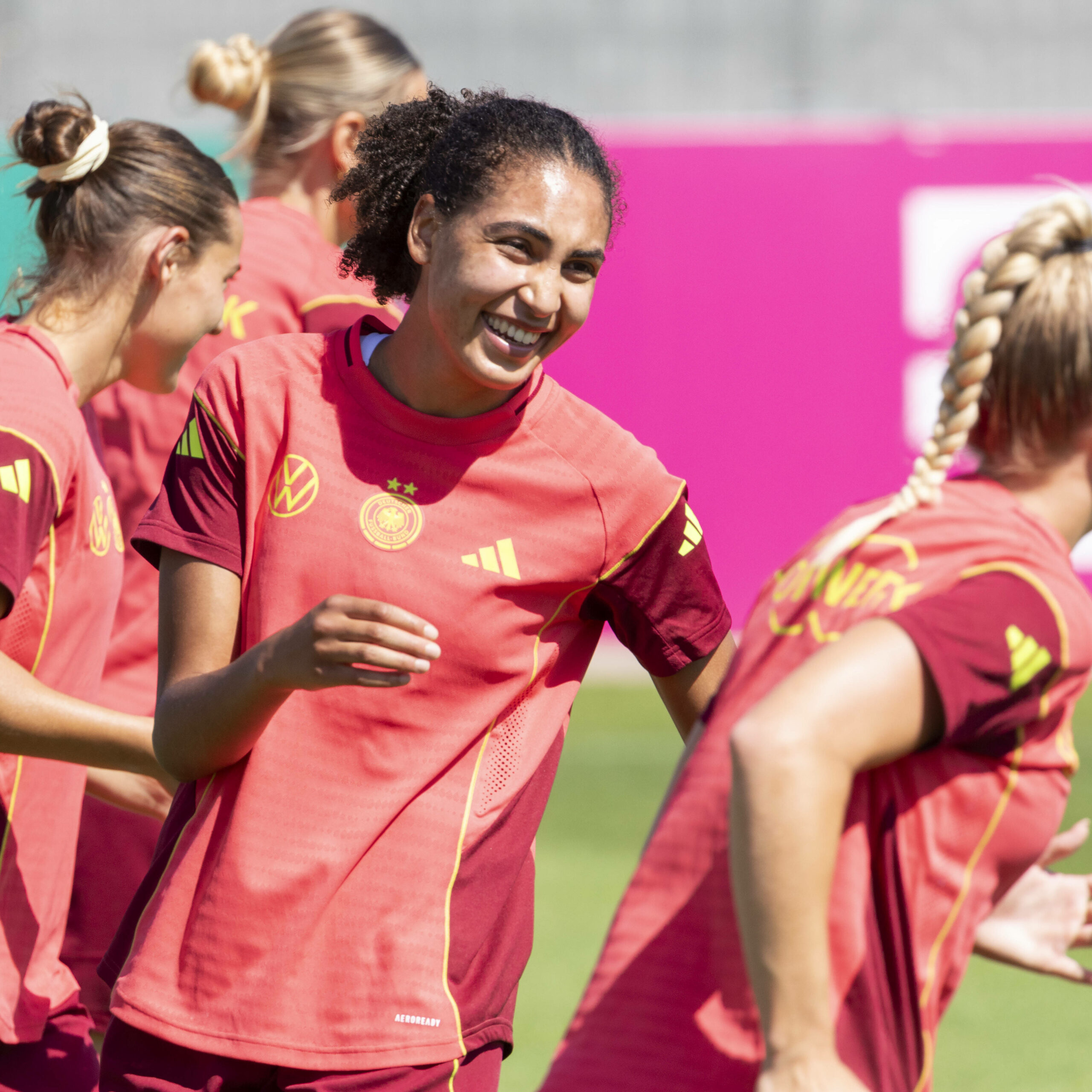 Cora Zicai im Training der DFB-Frauen