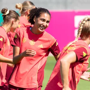 Cora Zicai im Training der DFB-Frauen