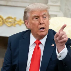 Donald Trump zeigt mit dem Finger