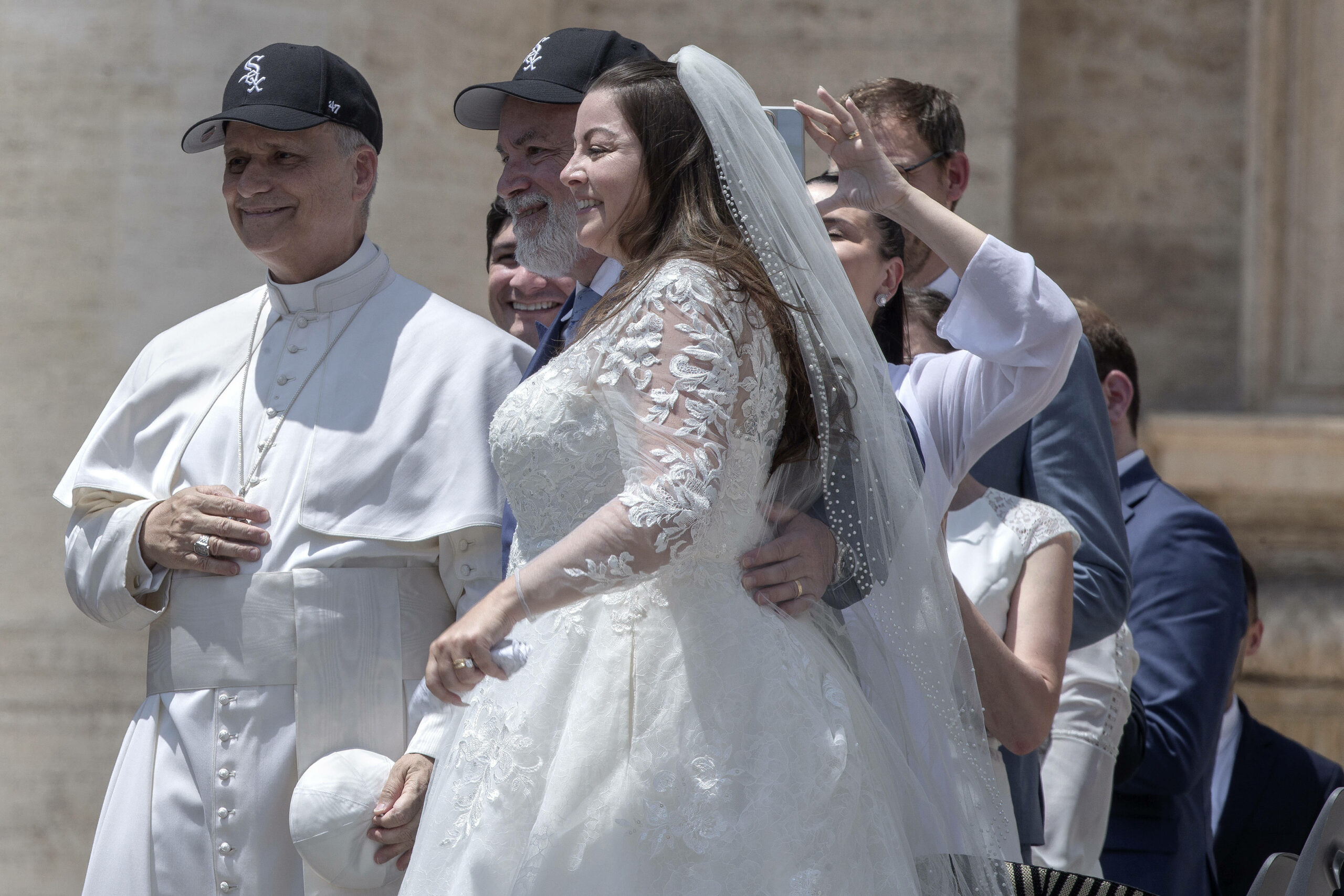 Papst Leo XIV. mit Kappe der Chicago White Sox