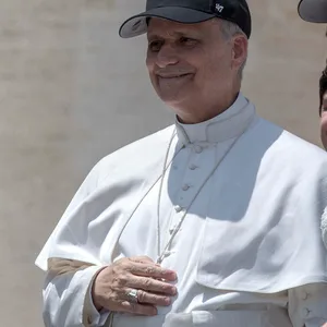 Papst Leo XIV. mit Kappe der Chicago White Sox
