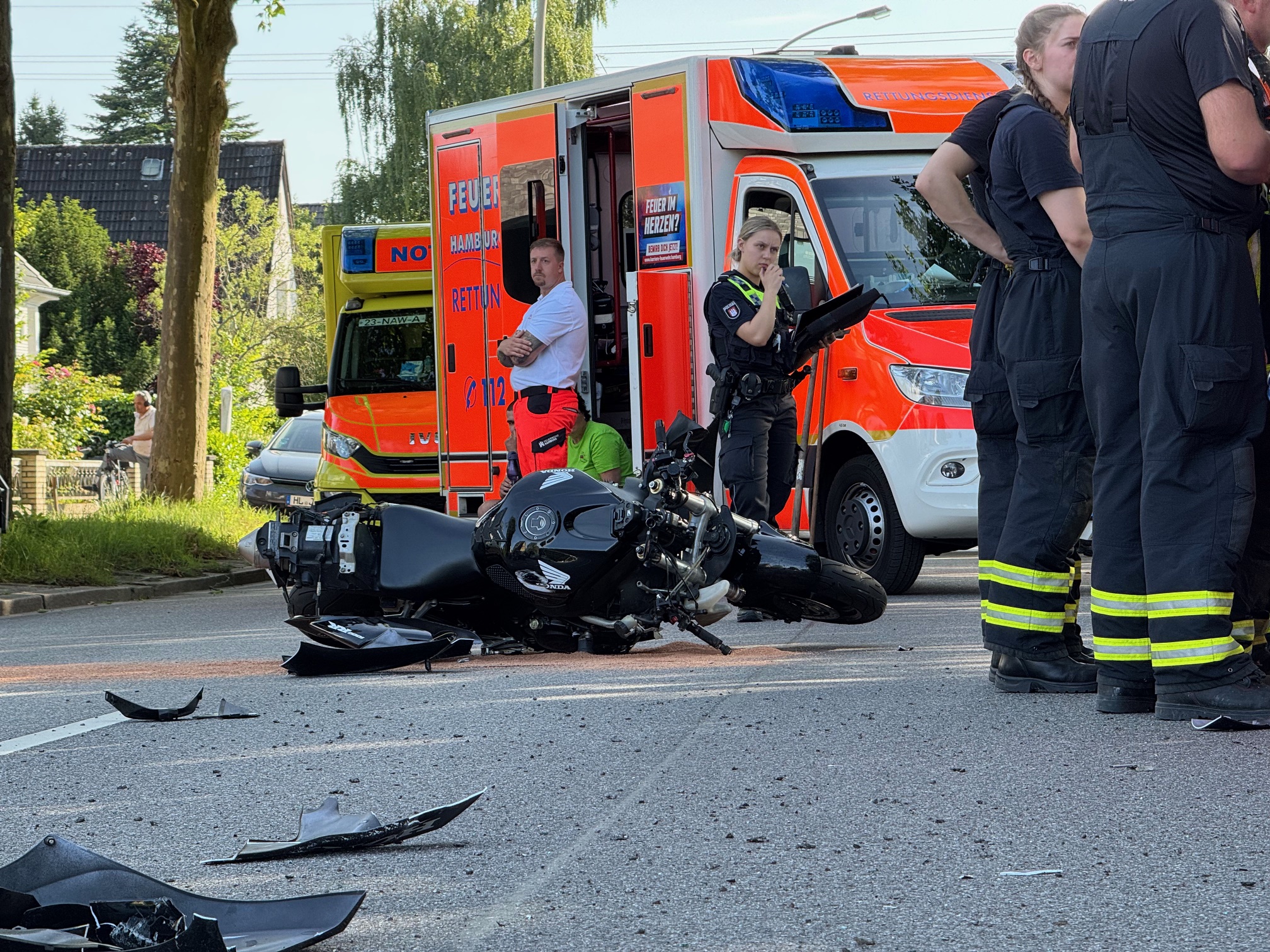 Der Motorradfahrer wurde bei dem Crash getötet.