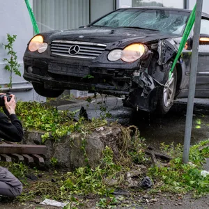 Auto wird abtransportiert